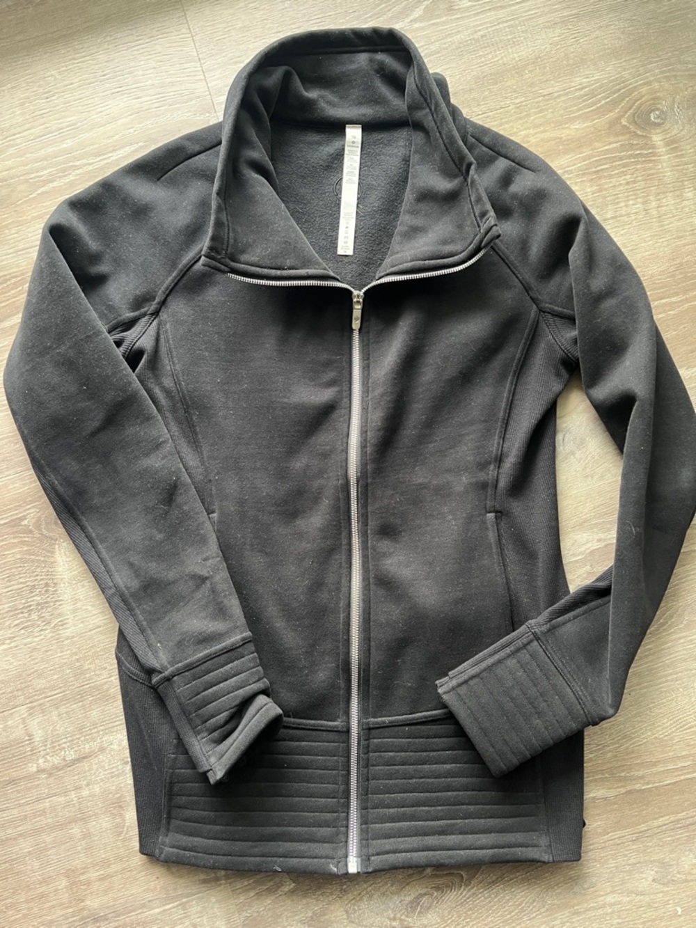 lululemon athletica Radisnt Black Full-Zip Jacket size 10